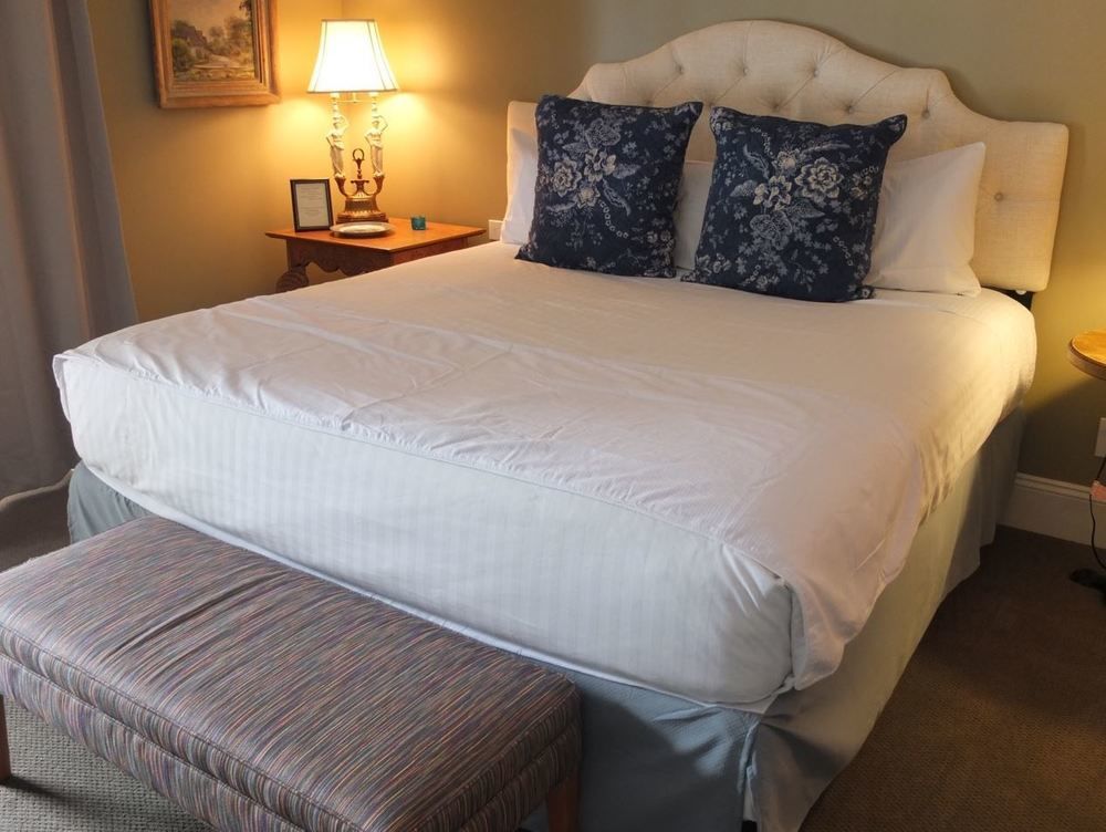 The English Inn Eaton Rapids Extérieur photo