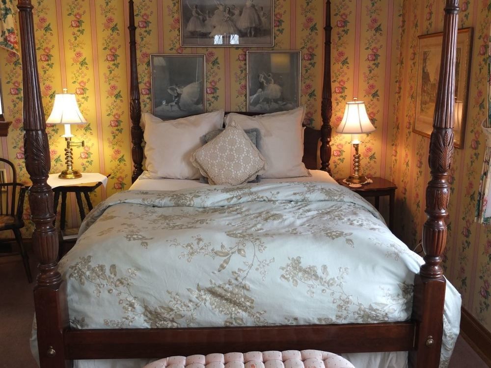 The English Inn Eaton Rapids Extérieur photo